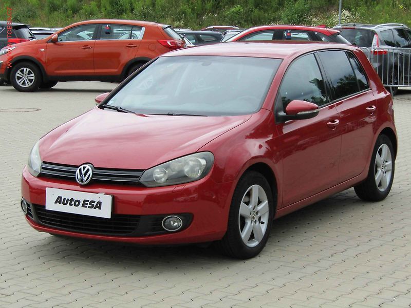 Volkswagen Golf (2011) 1.2TSi, AC, park.čidla - fotka 3 z 22