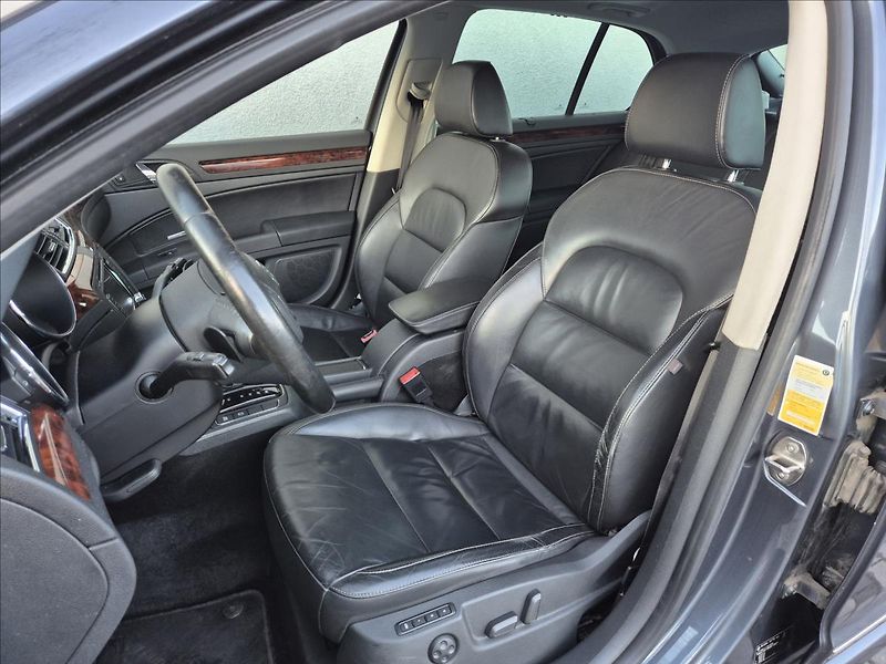 Škoda Superb 2,0 TDI 125KW DSG Kůže Xenon - fotka 13 z 33