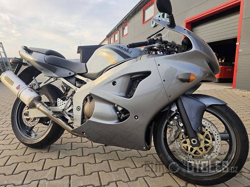 Kawasaki ZX-6R Ninja (2000) A2 - fotka 1 z 15