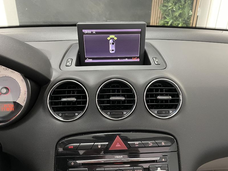 Peugeot 308 CC 1.6 THp 147kW  DIGIAC NAVI  - fotka 31 z 31