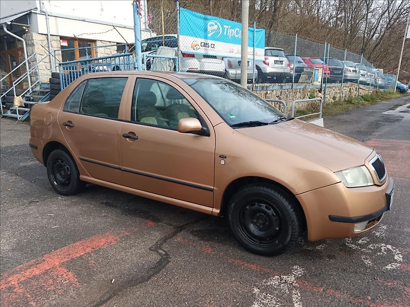 Škoda Fabia 1,4 i automat  comfort - fotka 14 z 17
