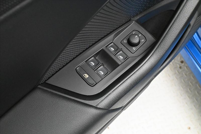 Škoda Octavia 2,0 TDI 110 kW Ambition Záruka - fotka 27 z 31