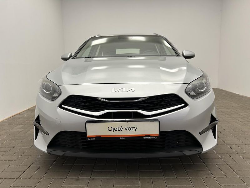 Kia Ceed 1.5 T-GDi  DCT SPIN - fotka 4 z 23