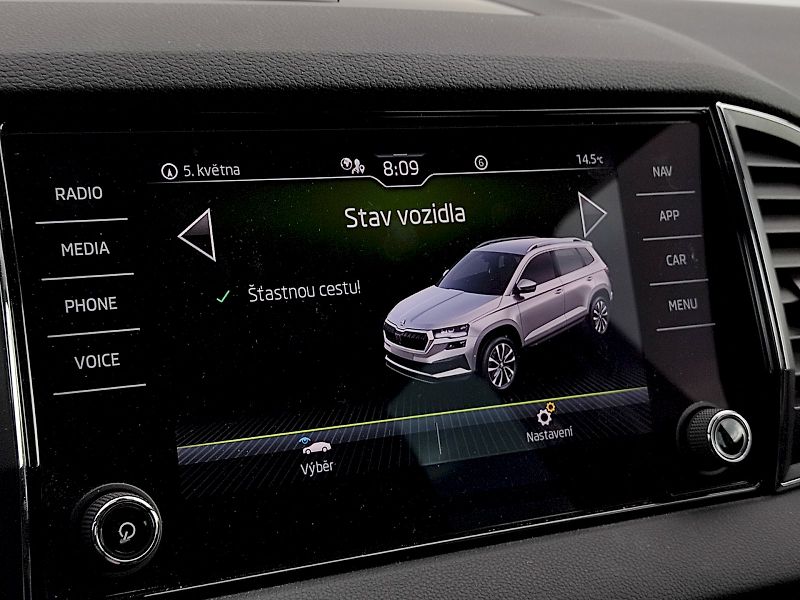 Škoda Karoq (2022) Ambition 1,5 Tsi DSG - fotka 11 z 35