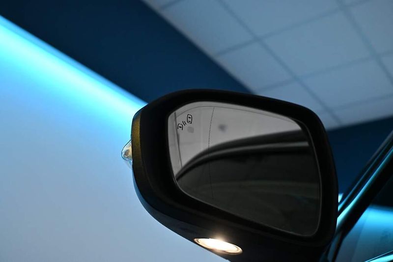Ford Mondeo (2022) 2.0 140 KW LED SONY ACC 8AT EC - fotka 23 z 41