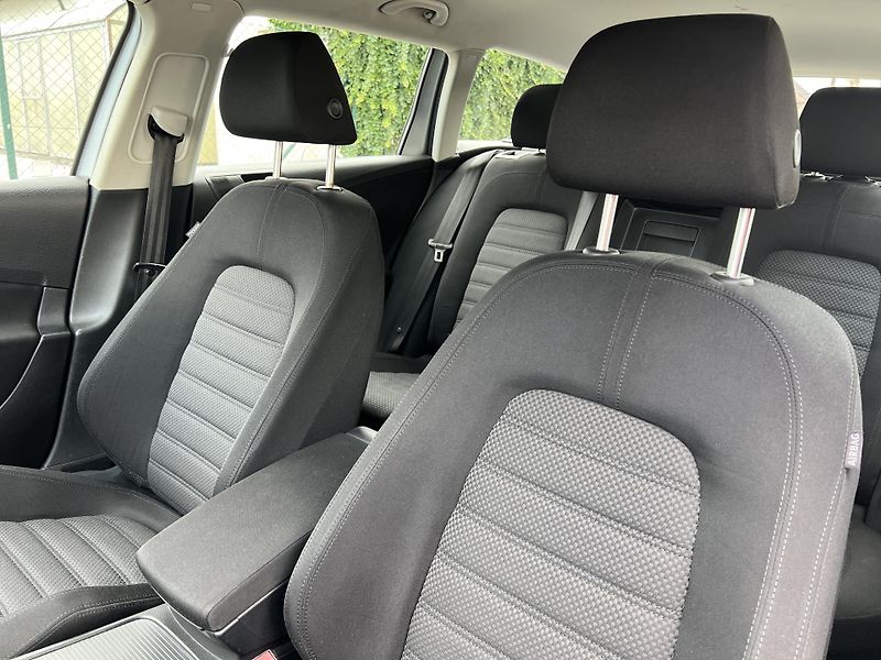 Volkswagen Passat Variant 2.0TDi 125kw DSG ALU - fotka 10 z 41