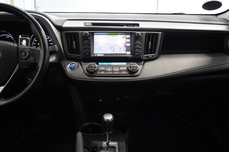 Toyota RAV4 2,5 HYBRID 4X2 AUT. - fotka 20 z 24