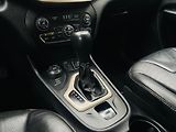 Jeep Cherokee 2.0D 4x4 AUT KAMERA TAŽNÉ LED - náhled 44