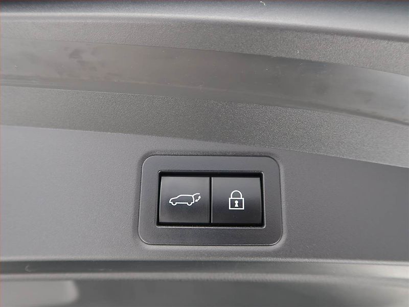 Toyota Corolla (2021) Style 1.8 Hybrid - fotka 22 z 22