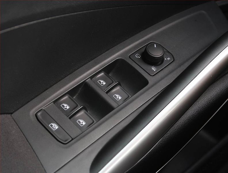 Škoda Fabia (2023) Style 1.0 TSI, ČR,1.maj - fotka 14 z 23