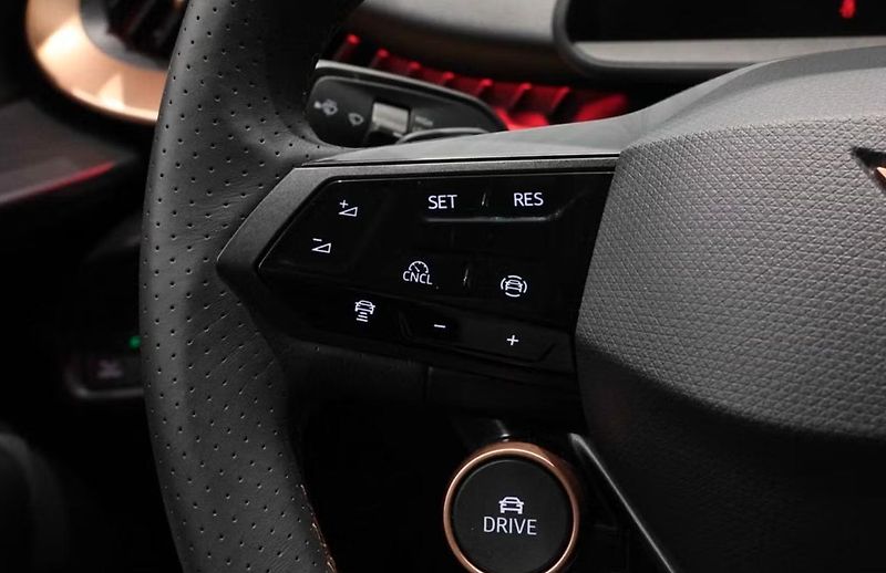 Cupra Tavascan (2024) Kamera Ambient Park asistent - fotka 13 z 18