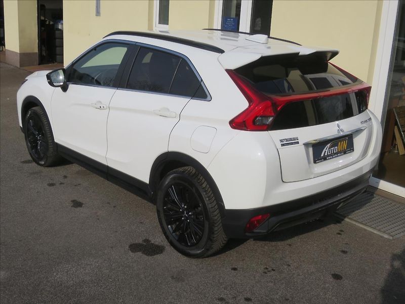 Mitsubishi Eclipse Cross 2,2  DI-D Activa+ 4x4 - fotka 6 z 27