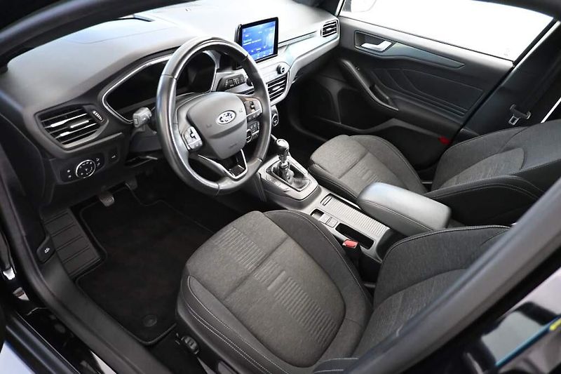 Ford Focus (2022) 1.5 ACTIVE X LED ACC VIRTUAL B - fotka 11 z 38
