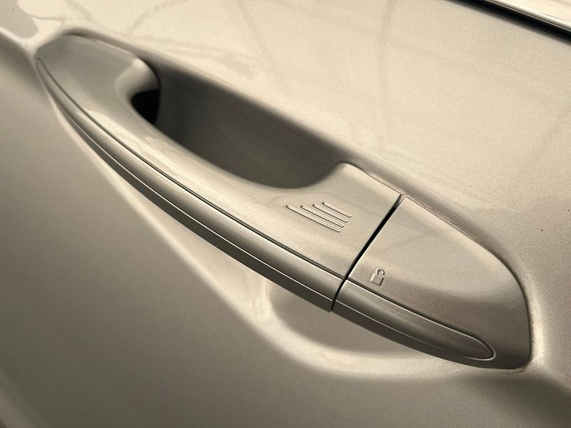 Ford Mondeo 2.0 EB Titanium manuál - fotka 33 z 69