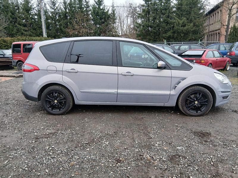 Ford S-MAX 2.0 TDCI, AUTOMAT - fotka 6 z 32