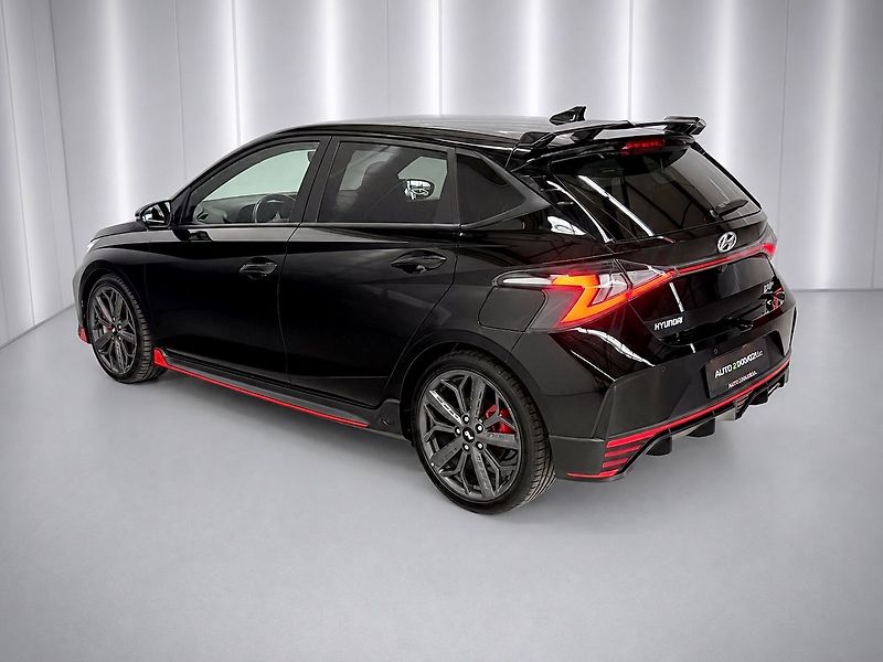 Hyundai i20 N 1.6 T-GDI PHANTOM BLACK, LED - fotka 4 z 25