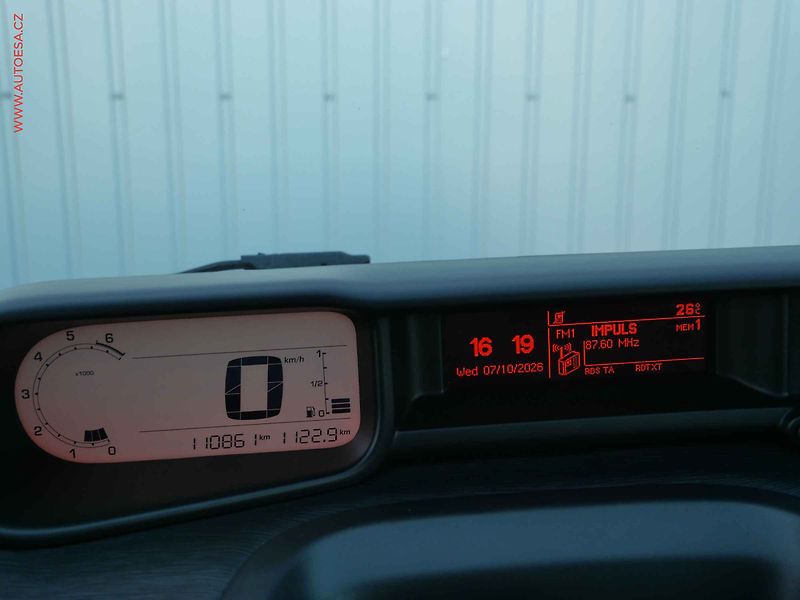 Citroën C3 Picasso (2016) 1.2 PT, AC, TZ, temp - fotka 14 z 15