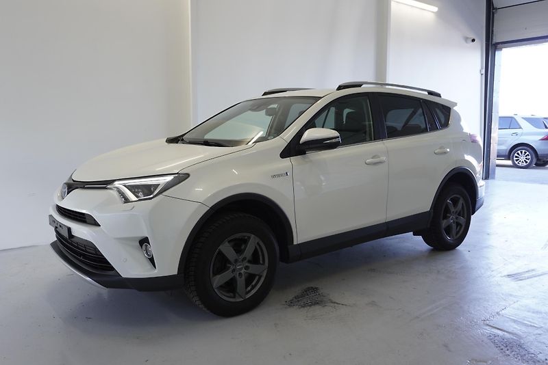Toyota RAV4 2,5 HYBRID 4X2 AUT. - fotka 1 z 24