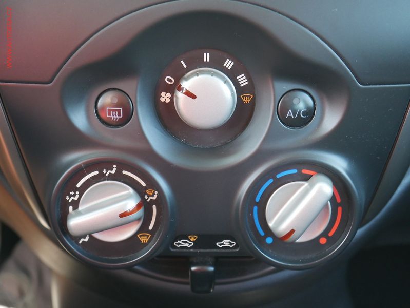 Nissan Micra (2016) 1.2i, ČR, servis.kniha, AC - fotka 15 z 19