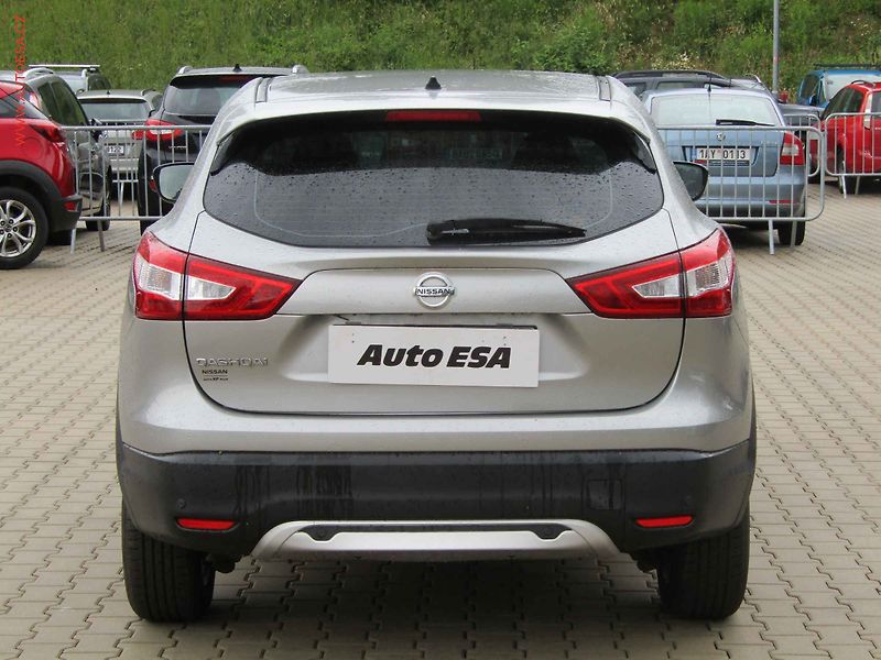 Nissan Qashqai (2017) 1.6 DiG-T, ČR, Acenta, +kola - fotka 5 z 17