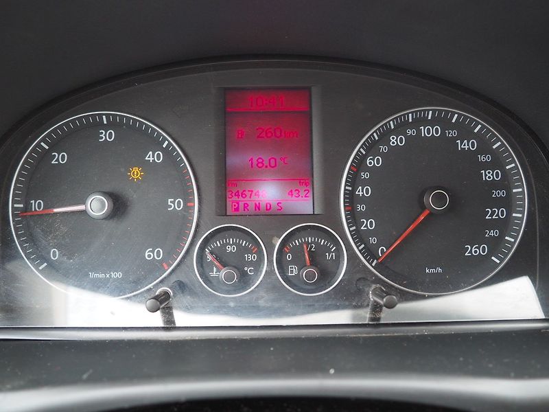 Volkswagen Touran (2003) 1.9 TDI 77 kW, DSG, Webasto - fotka 26 z 33