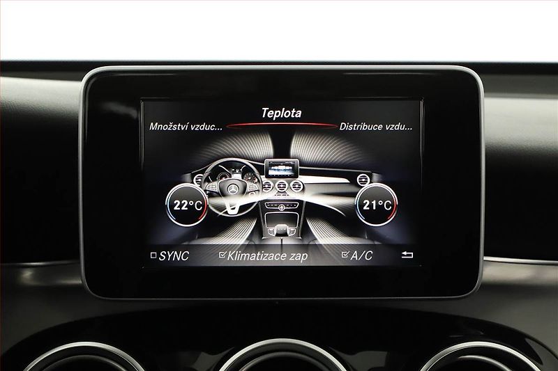 Mercedes-Benz GLC (2018) AMG line 250 - fotka 18 z 20