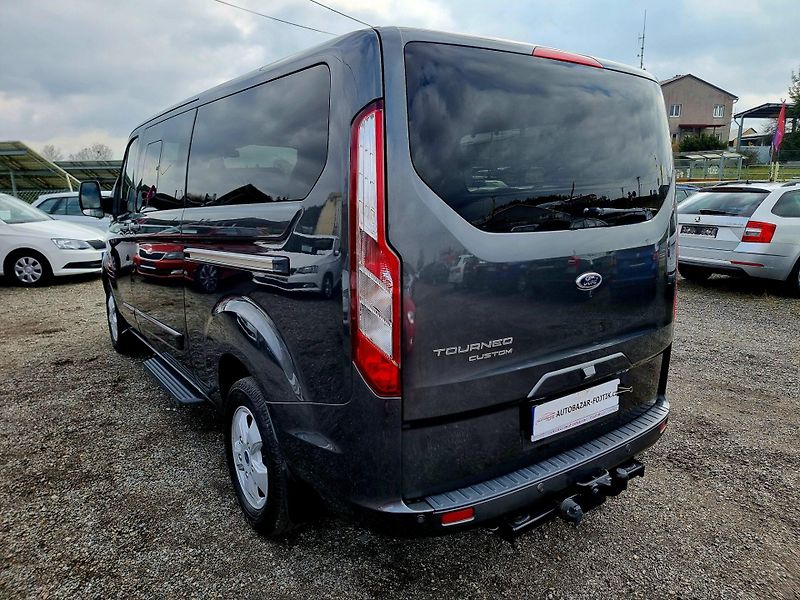 Ford Tourneo Custom (2017) 2,0 TDCi 96kW L2 Titanium,8.mí - fotka 5 z 23