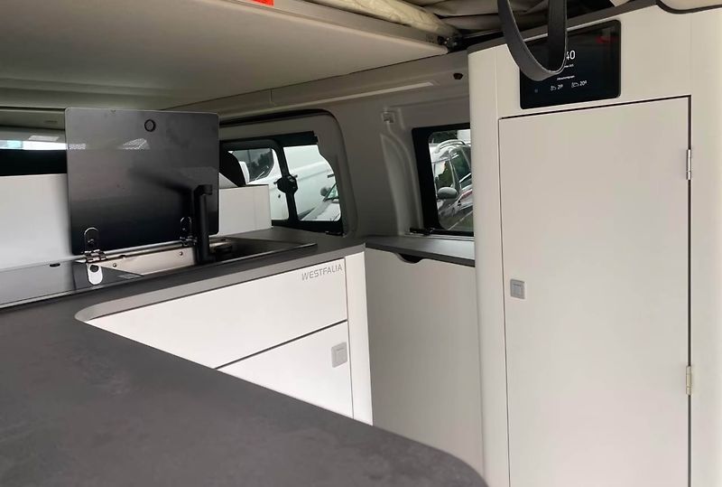 Ford Tourneo Custom Nugget 320 L1 Manual - fotka 14 z 18