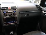 Volkswagen Touran (2007) 2.0 TDI, Tažné, CZ doklady - náhled 8