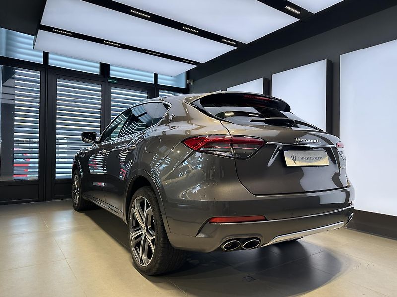 Maserati Levante (2021) GT 330HP Zegna Interior - fotka 6 z 18