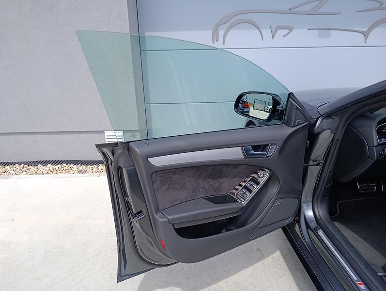 Audi A5 2.0TDI QUATTRO S-LINE ČR  - fotka 31 z 38