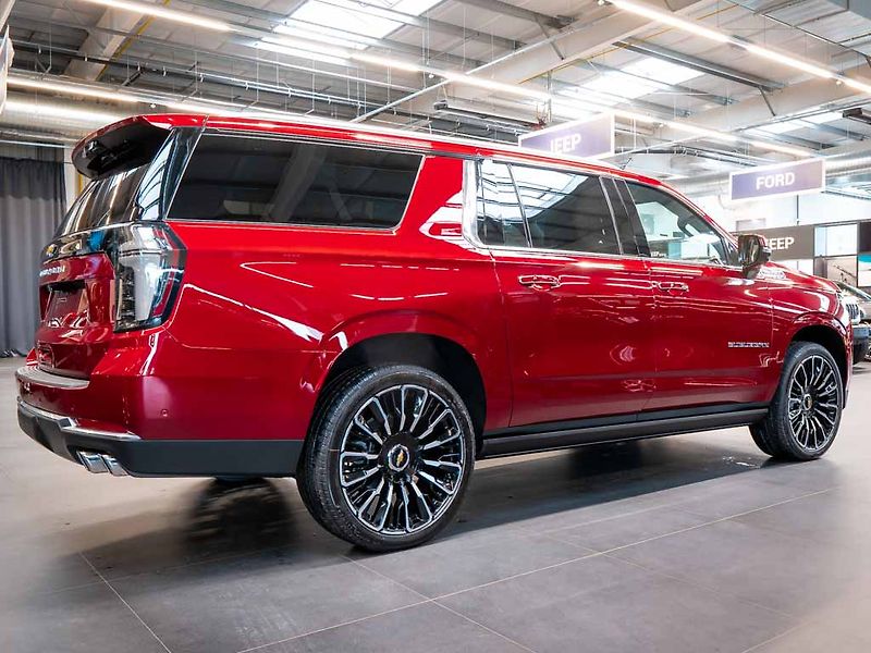 Chevrolet Suburban (2026) 6.2 V8 High Country 2026 - fotka 9 z 46