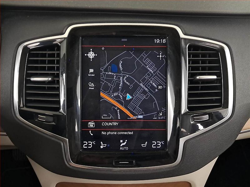 Volvo XC90 (2018) D5 AWD Polestar - fotka 22 z 26