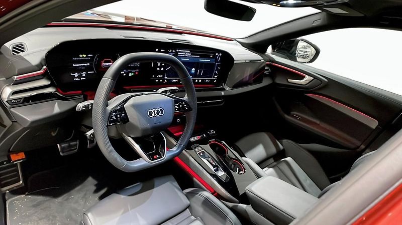 Audi A5 Avant e-hybrid S-line quattro  - fotka 7 z 13