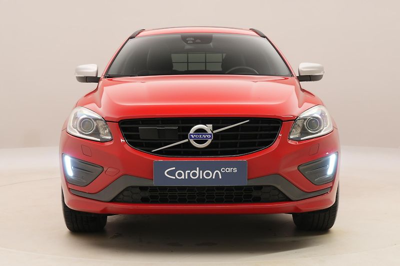Volvo XC60 D5 AWD R-DESIGN AUT REZERVACE - fotka 15 z 52