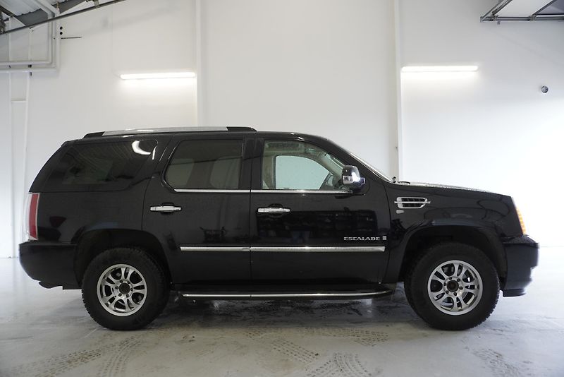 Cadillac Escalade 6,2I V8 4WD AUT. - fotka 4 z 32