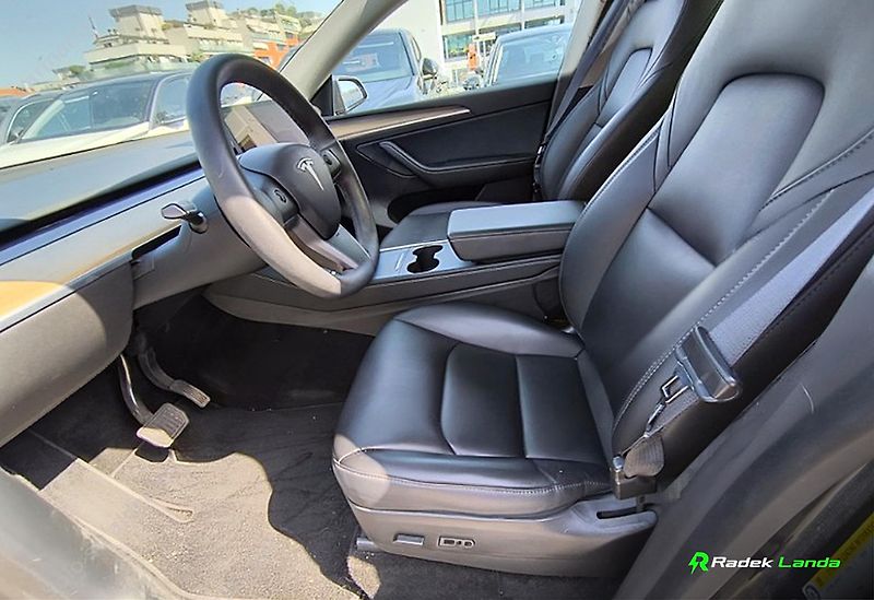 Tesla Model Y (2022) LR Dual Motor | plné FSD - fotka 4 z 5