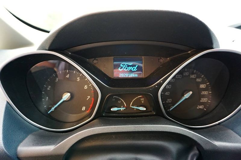 Ford C-MAX (2012) 1,6Ti-VCT 92 kW - fotka 28 z 37