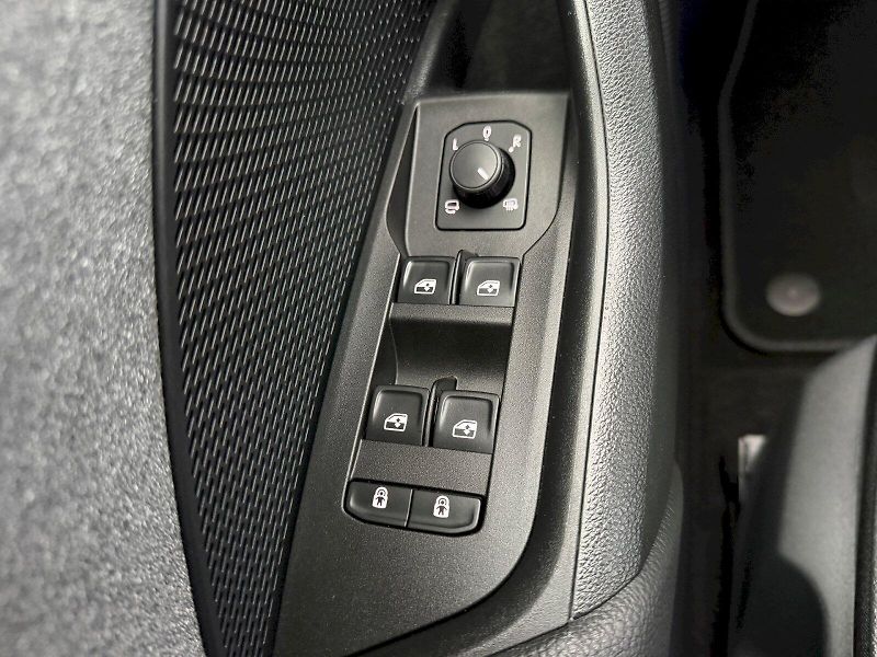 Škoda Octavia (2024) 1,5 TSI 110 KW Top Selection - fotka 10 z 35