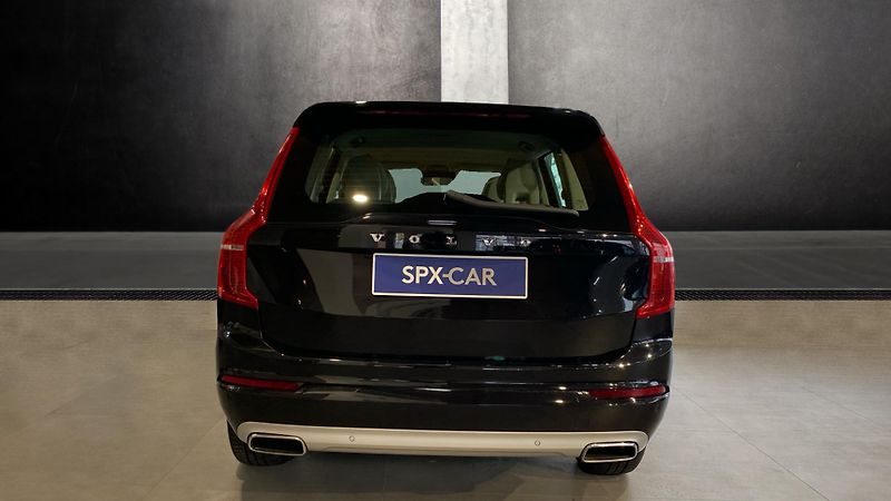 Volvo XC90 MOMENTUM PRO, B5 AWD, 173+10 k - fotka 6 z 32
