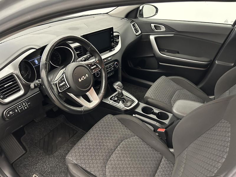 Kia Ceed 1.5 T-GDi  DCT SPIN - fotka 6 z 23