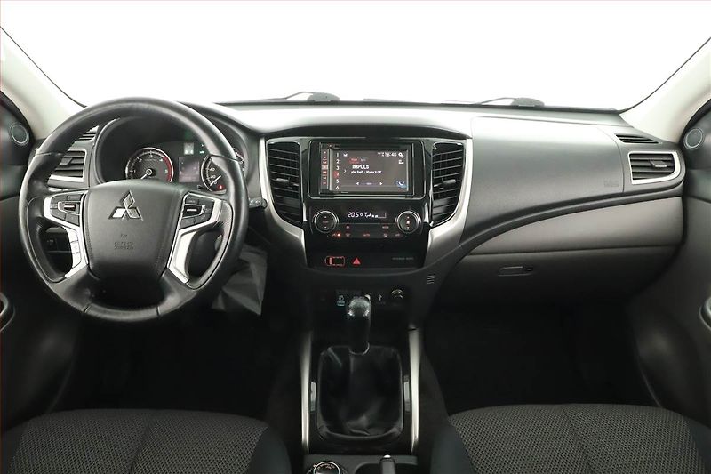 Mitsubishi L200 (2017) 2.4 DI-D - fotka 10 z 20