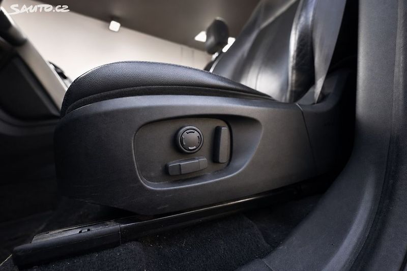 Land Rover Discovery Sport - NEPOJÍZDNÝ - fotka 13 z 28
