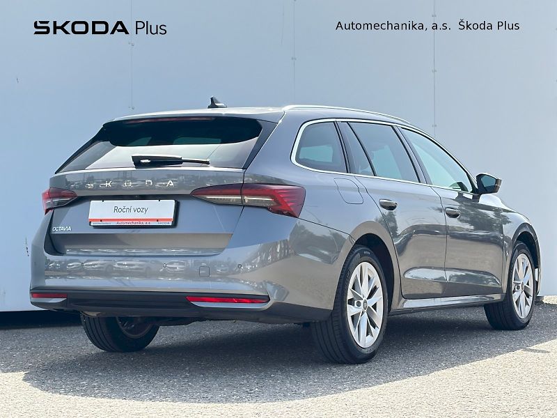 Škoda Octavia (2025) Combi M-HEV DSG 1.5 / 110kW / - fotka 2 z 35