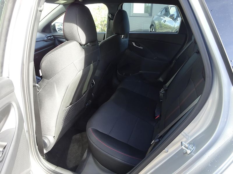 Hyundai i30 1.5 T-GDI 103kW DCT N-Line - fotka 11 z 19