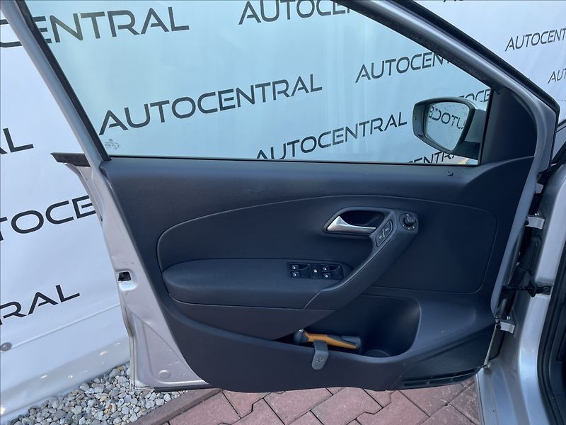 Volkswagen Polo 1,4 TDi,55kW,STK 6/28 - fotka 19 z 22