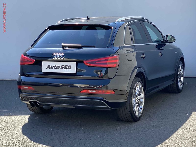 Audi Q3 (2013) 2.0 TDi quattro, S-line, AT - fotka 4 z 19