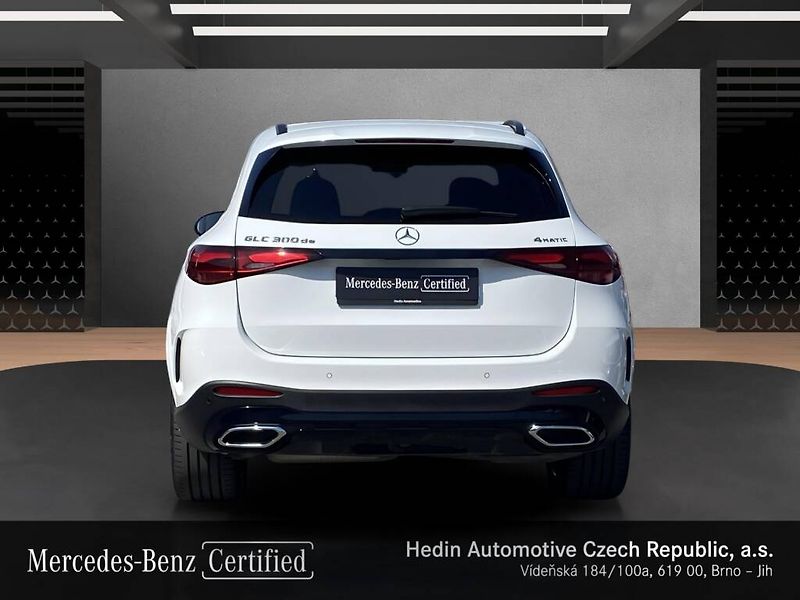 Mercedes-Benz GLC (2024) 300 de 4MATIC - fotka 4 z 29