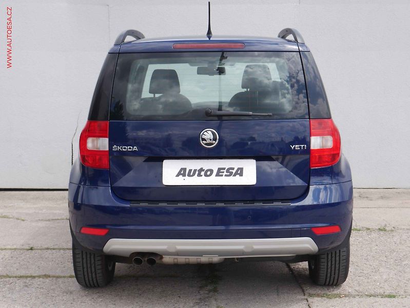 Škoda Yeti (2015) 2.0 TDi, ČR, AC, výhřev sed - fotka 5 z 15