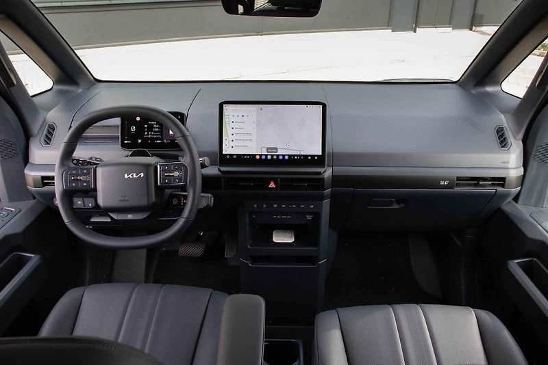 Dodávku Kia PV5 Passenger testoval pro TipCars Matěj Myška.